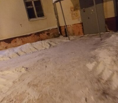 Очистка входных групп на МКД