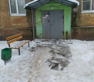 Очистка входных групп на МКД