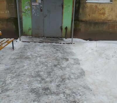 Очистка входных групп на МКД