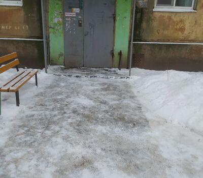 Очистка входных групп на МКД